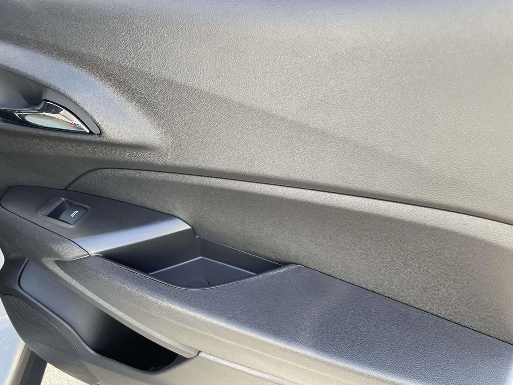 New 2026 Summit White Chevrolet LT image 10