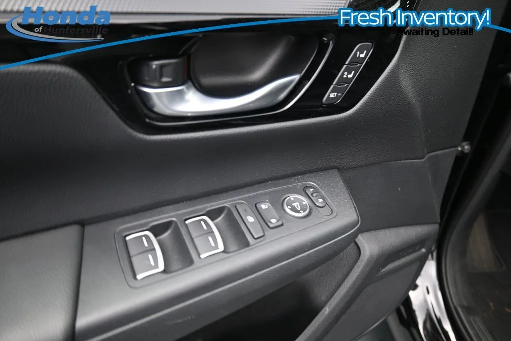 Used 2023 Crystal Black Pearl Honda EX-L image 15