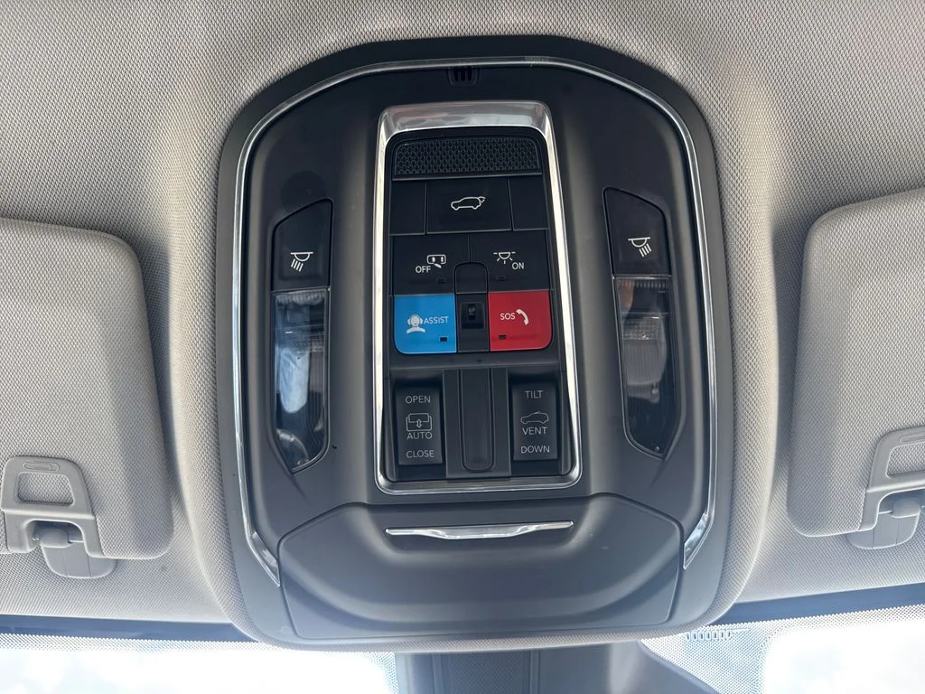 Used 2023 Gray Metallic Jeep Laredo image 28