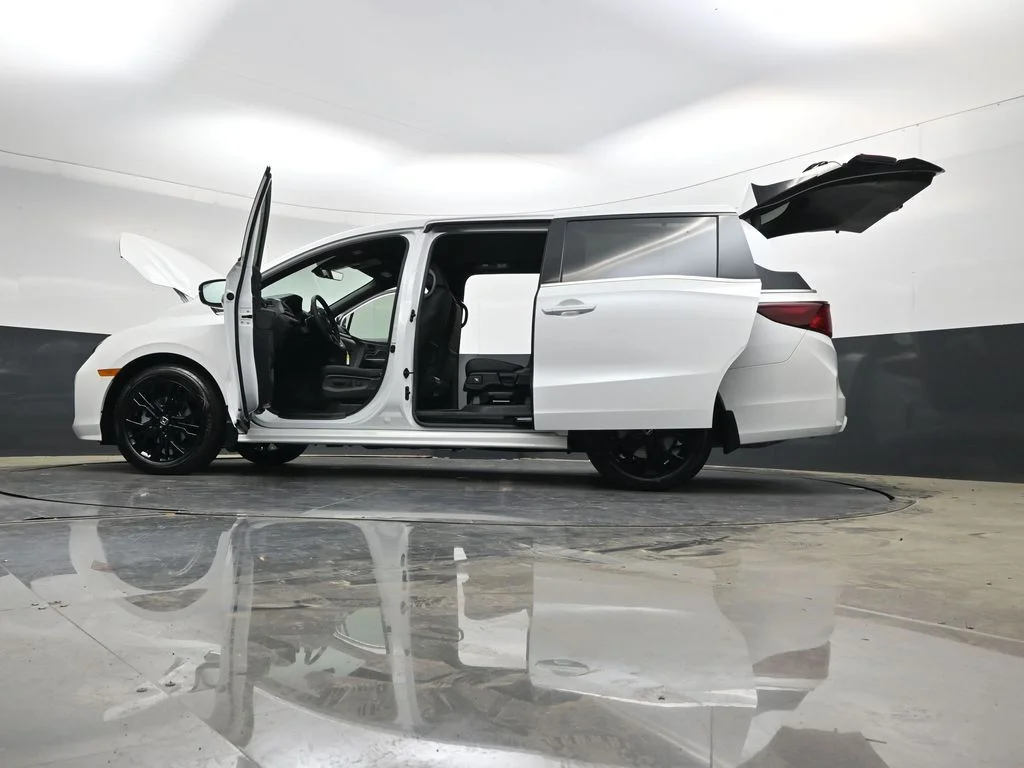 New 2026 Platinum White Pearl Honda Sport-L image 39