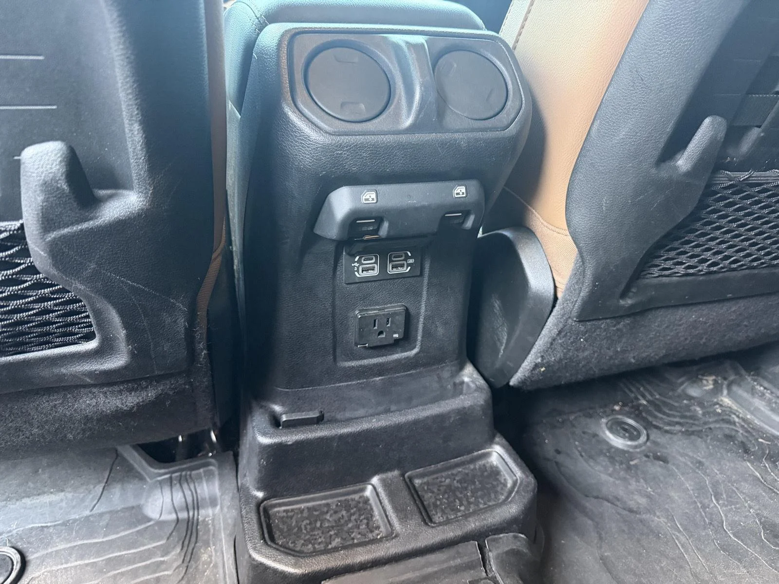 Used 2020 Punkn Metallic Clearcoat Jeep Rubicon image 9