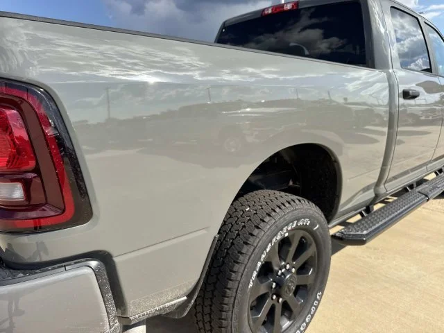 New 2027 Ceramic Gray Clear-Coat Exterior Paint RAM Big Horn image 22