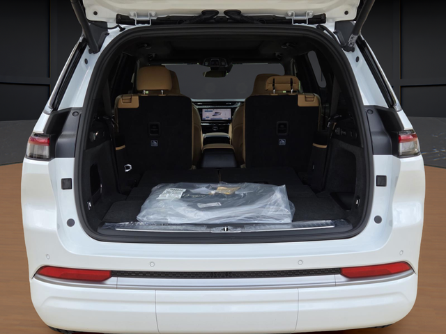 New 2026 Bright White Clear-Coat Exterior Paint Jeep Summit image 5