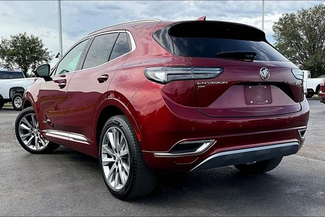 Used 2022 Red Buick Avenir image 3