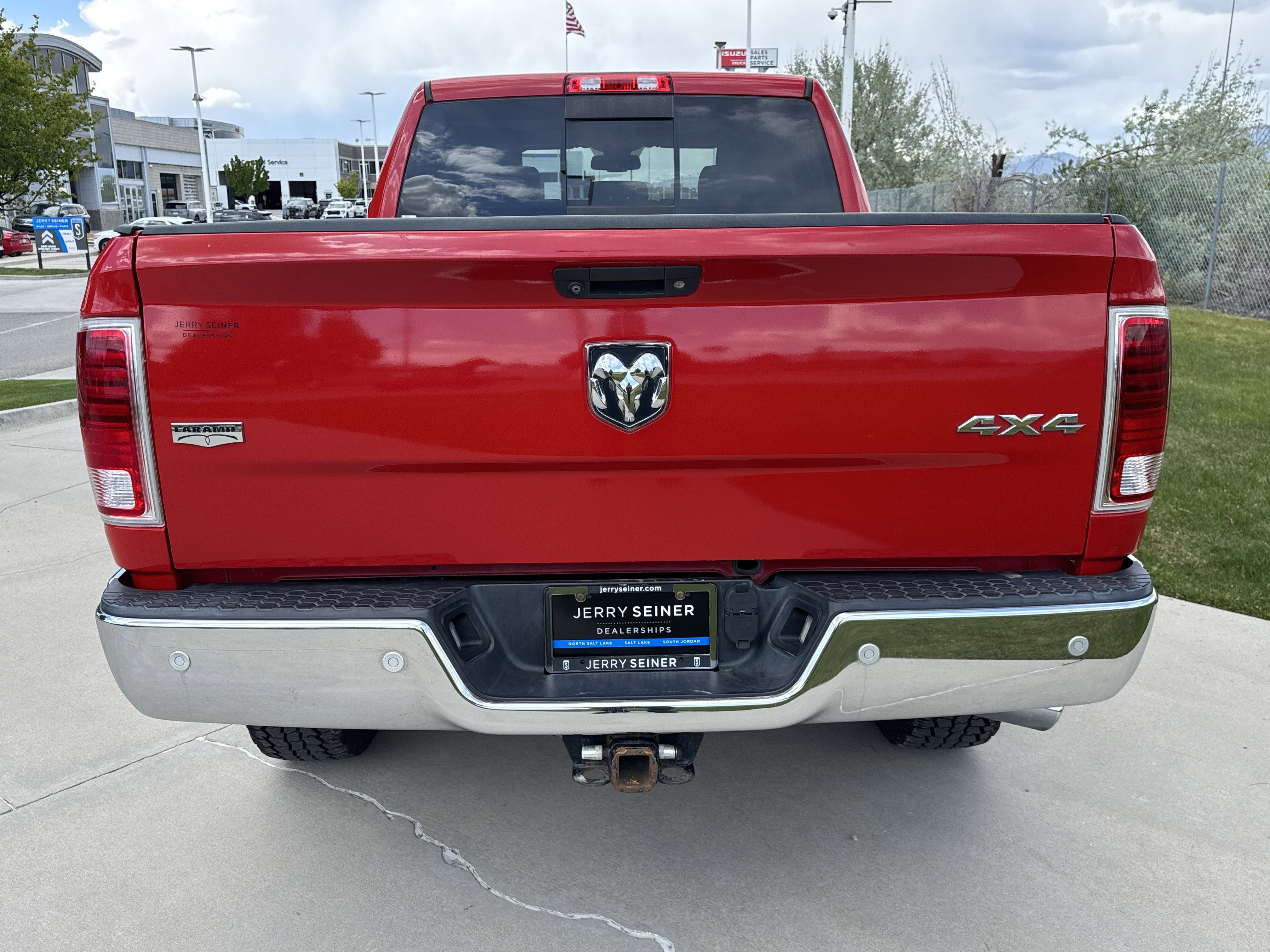 Used 2016 Flame Red Clearcoat Ram Laramie image 5
