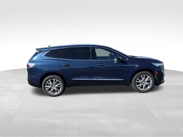 Used 2023 Includes Pitch Dark Night lower exterior accent color.) Buick Essence image 7