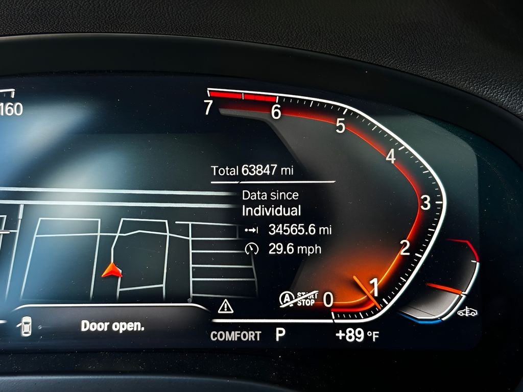 Used 2022 Black Sapphire Metallic BMW sDrive30i image 14