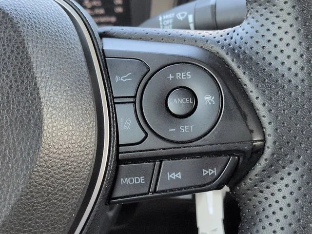 Used 2020 White Toyota SE image 23
