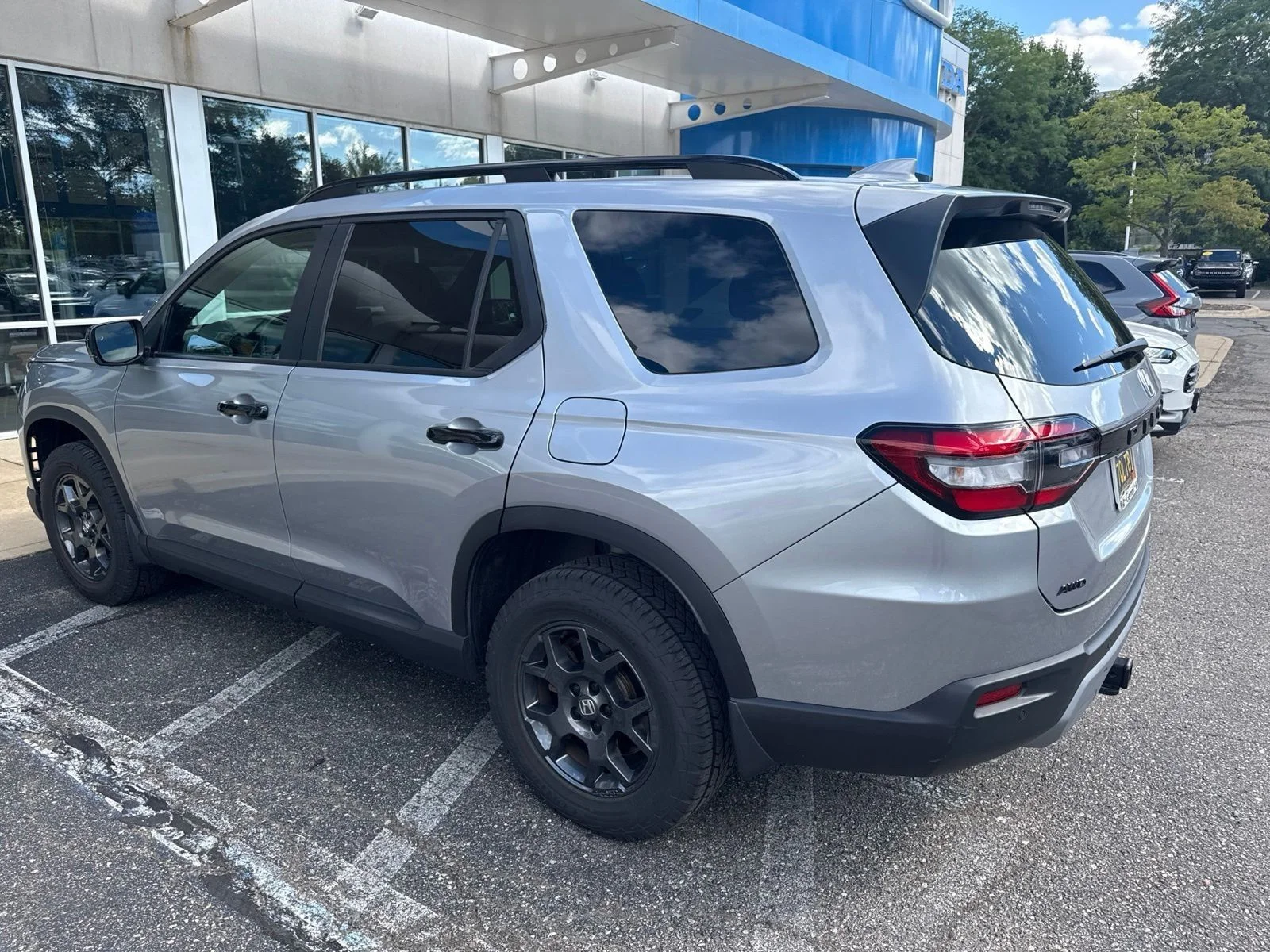Used 2025 Lunar Silver Metallic Honda TrailSport image 12