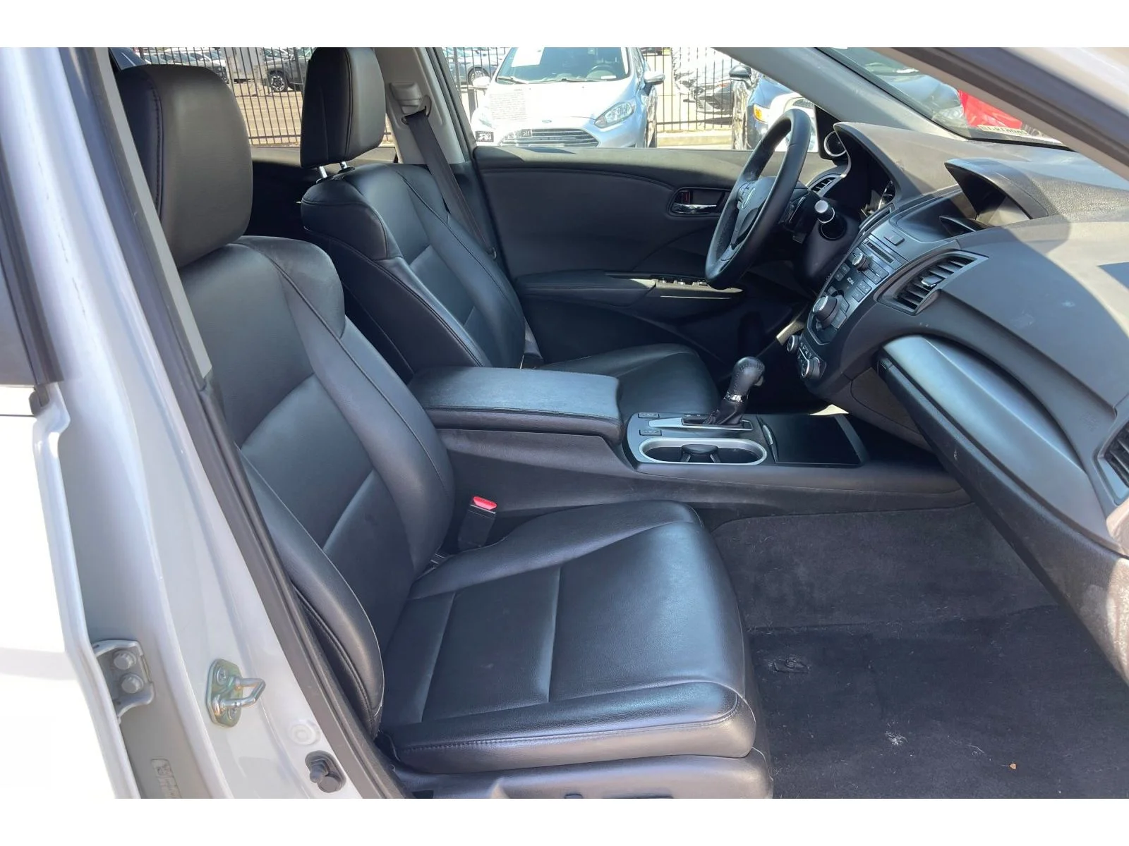 Used 2017 White Diamond Pearl Acura w/AcuraWatch Plus image 20