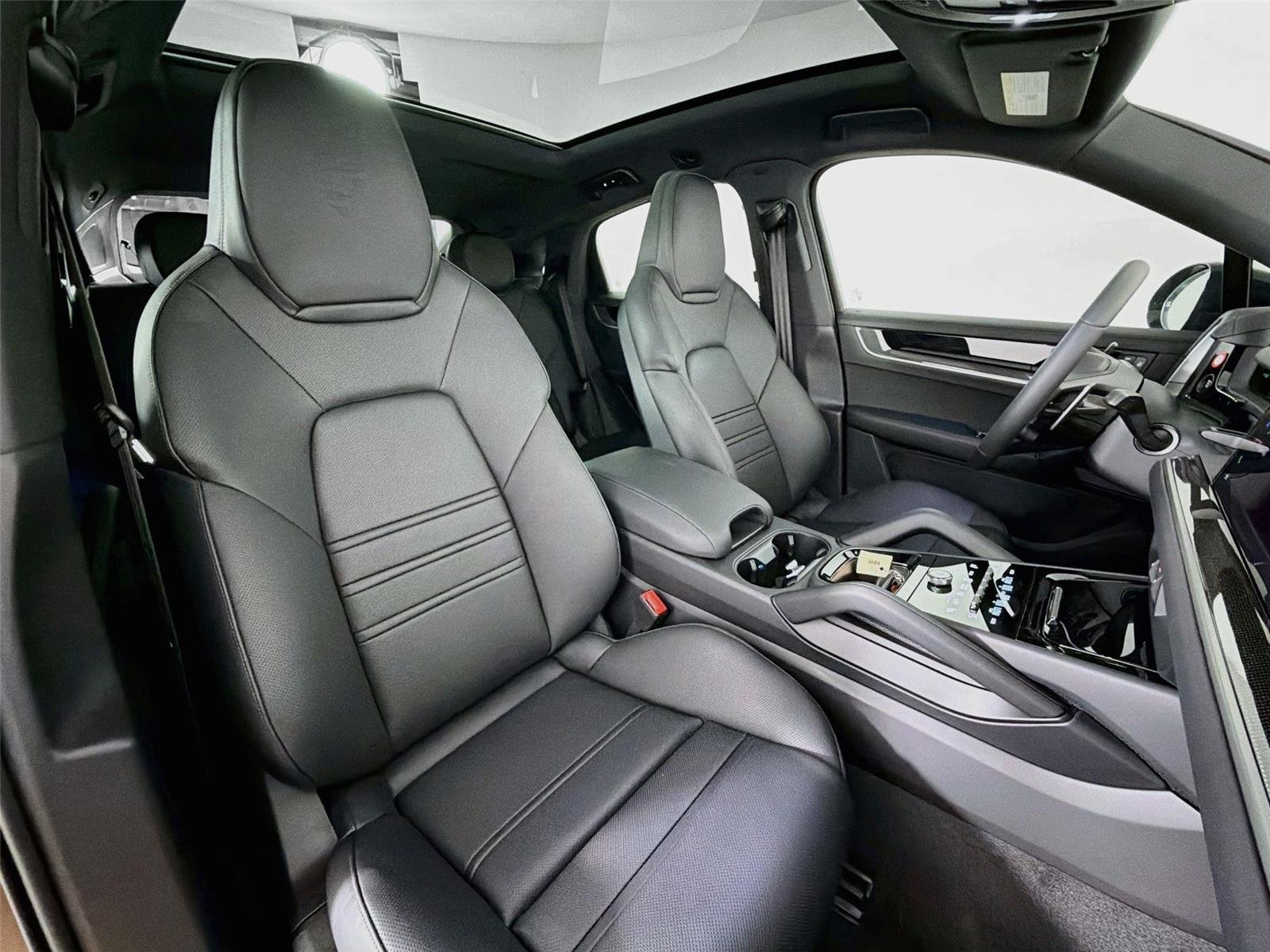 New 2026 Chromite Black Metallic Porsche Coupé image 28