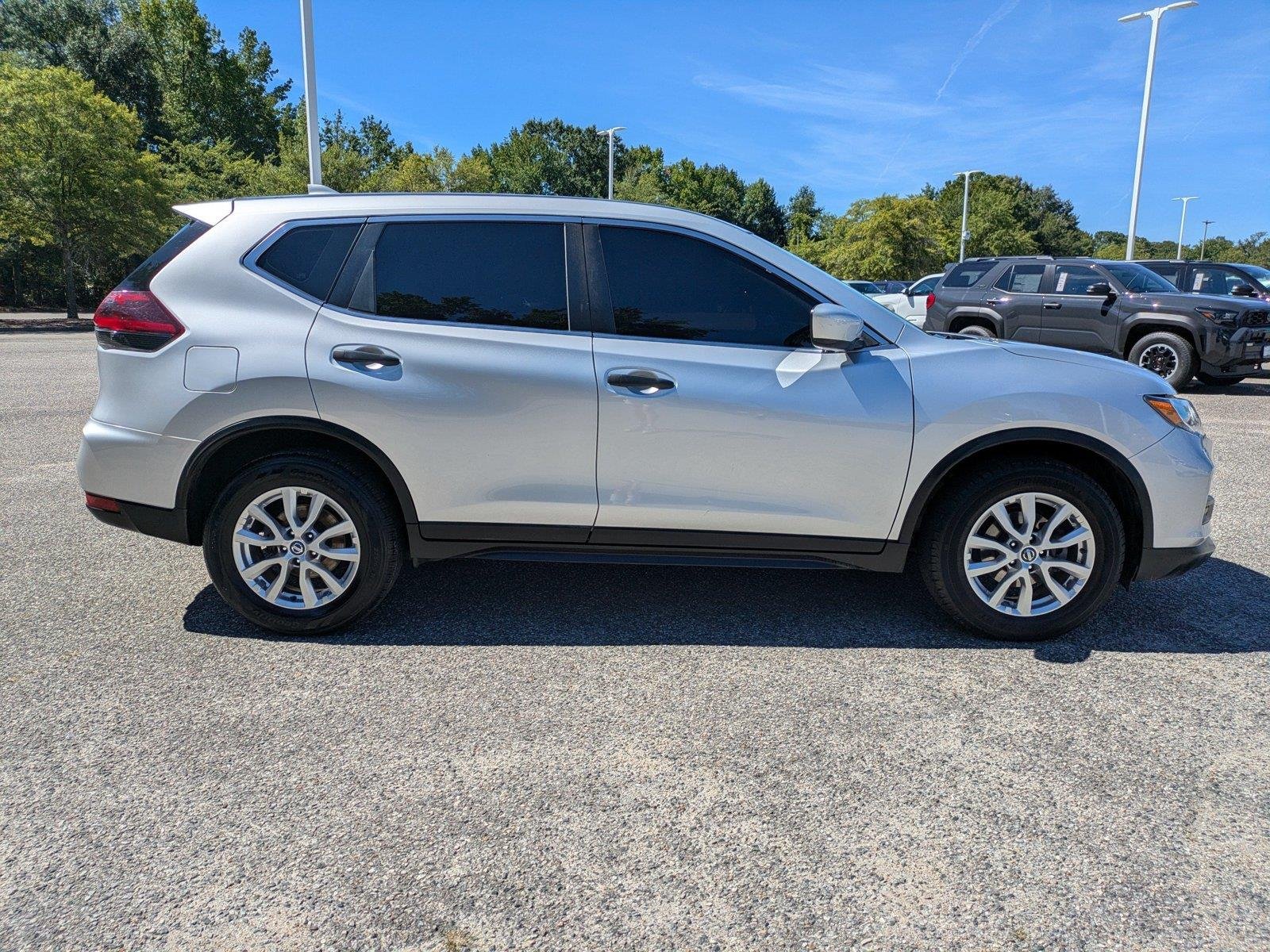 Used 2020 Brilliant Silver Metallic Nissan S image 3
