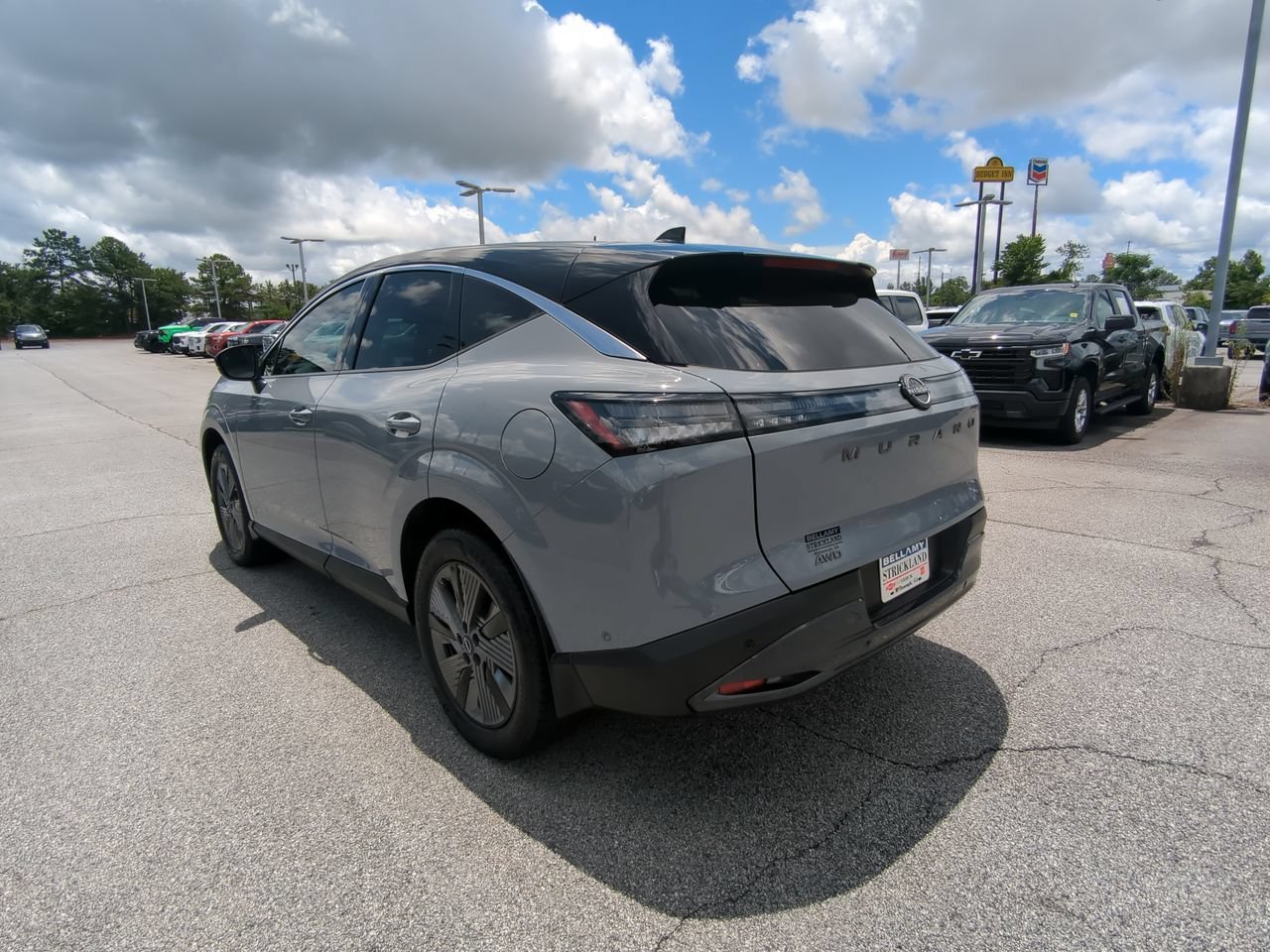 Used 2025 Gun Metallic [gray] Nissan SL image 6