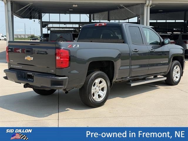 Used 2019 GRAPHITE METALLIC Chevrolet LT image 12