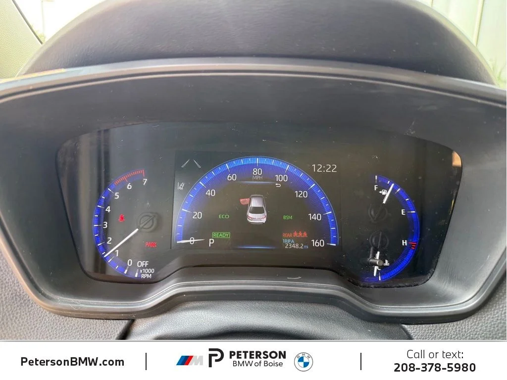 Used 2021  Toyota LE image 26