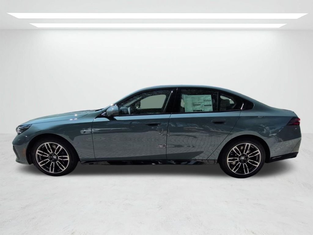 New 2027 Cape York Green Metallic BMW 530i image 7