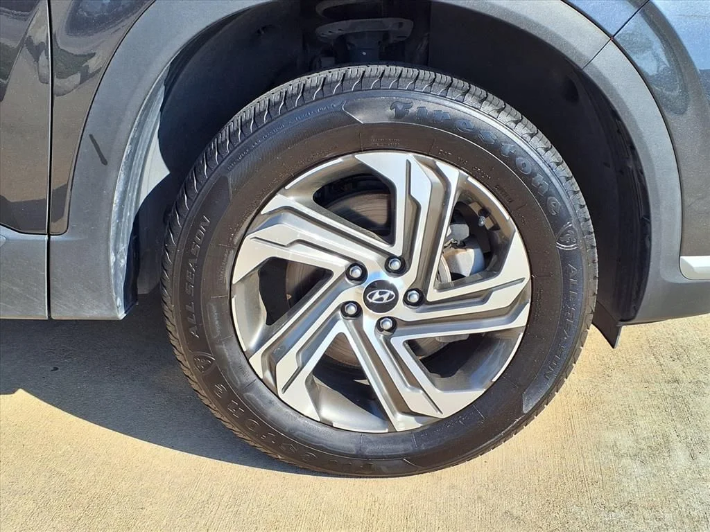 Used 2023 Gray Hyundai SE image 19