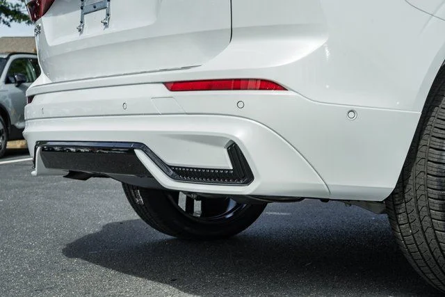 New 2026 Crystal White Volvo Ultra image 8