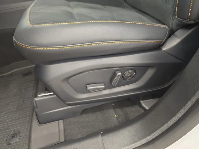 New 2026 Star White Metallic Tri-Coat Ford Tremor® image 44