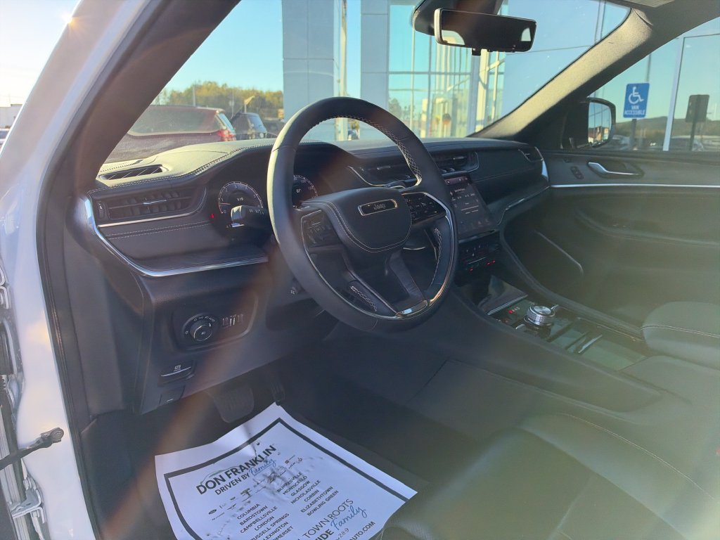 Used 2024 White Jeep Overland image 11