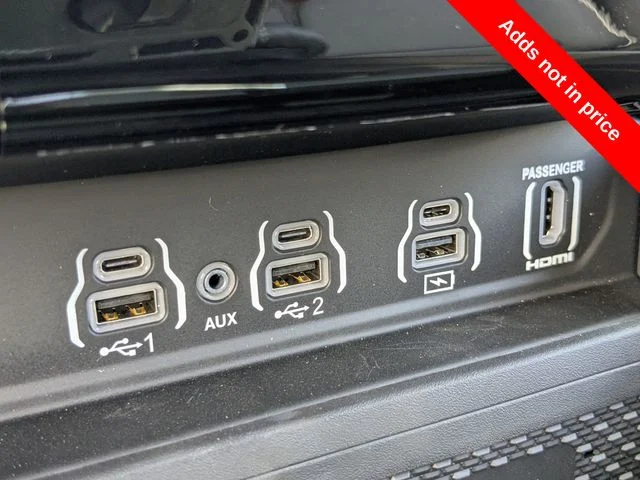 New 2026 Diamond Black Crystal Pearl-Coat Exterior Paint RAM Laramie image 19