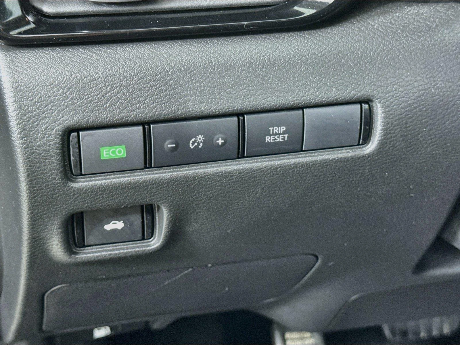 Used 2025 Super Black Nissan SV image 10