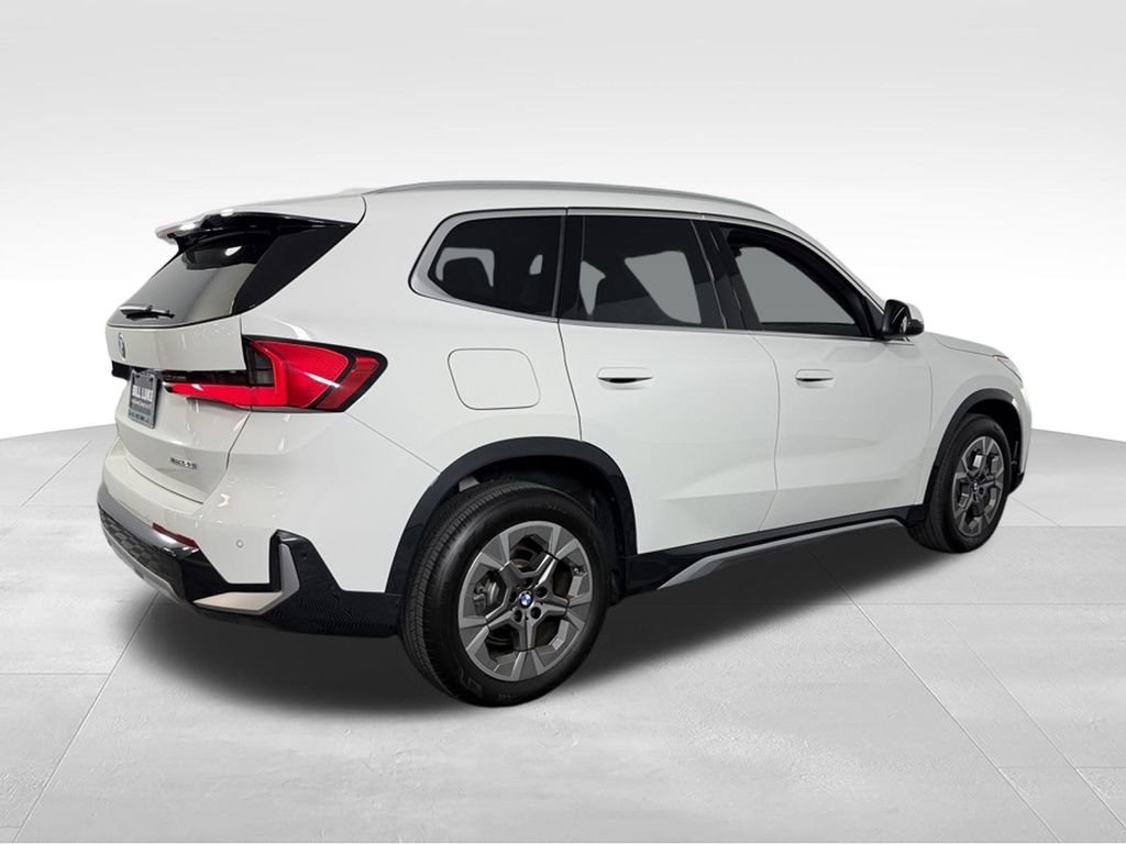 Used 2025 Alpine White BMW xDrive28i image 5