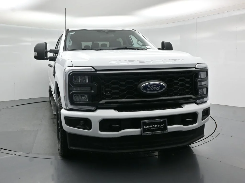 New 2026 Oxford White Ford XL image 48