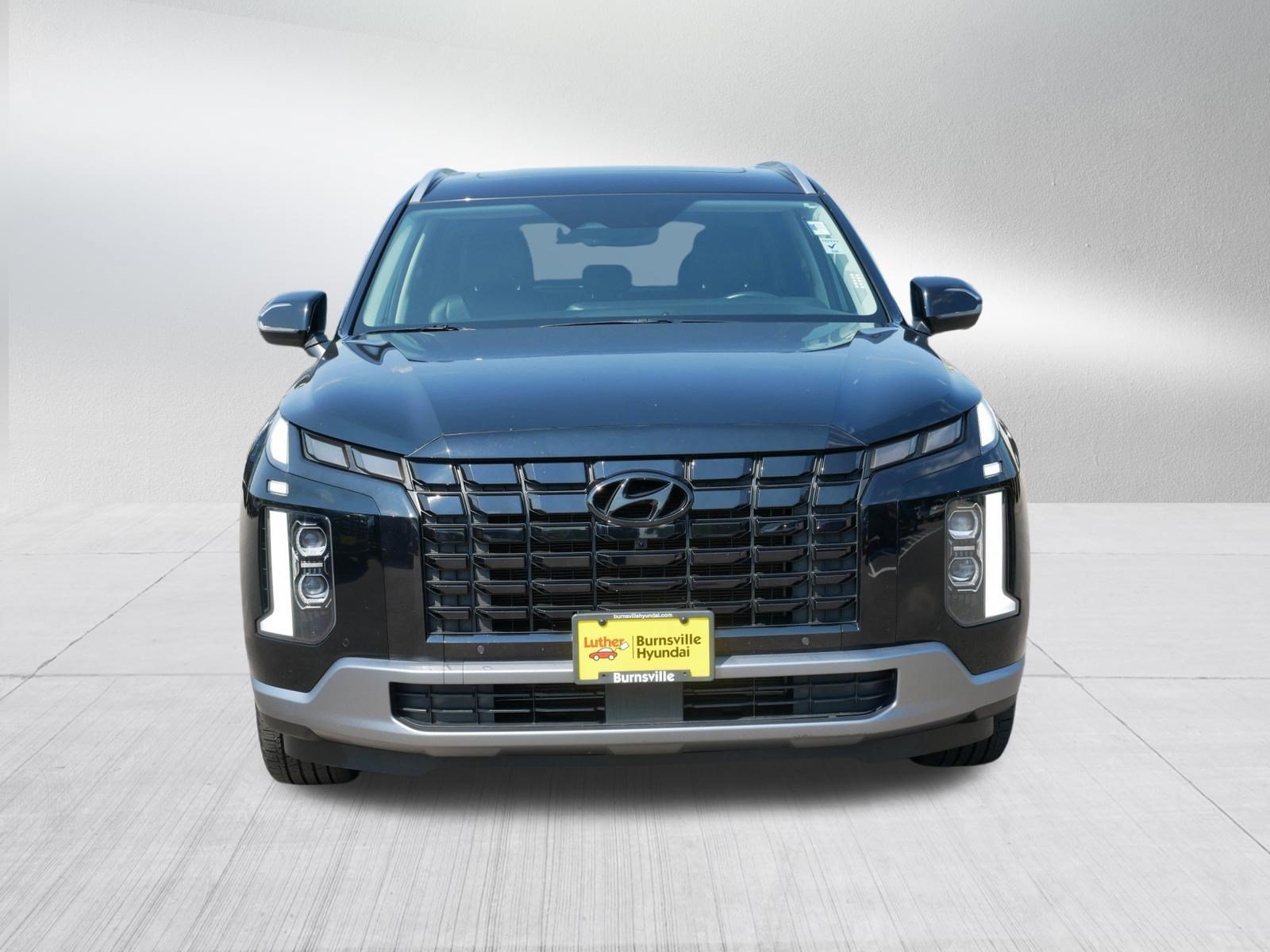 Certified 2023 Hyundai Palisade SEL with VIN KM8R4DGE0PU491768 for sale in Burnsville, Minnesota