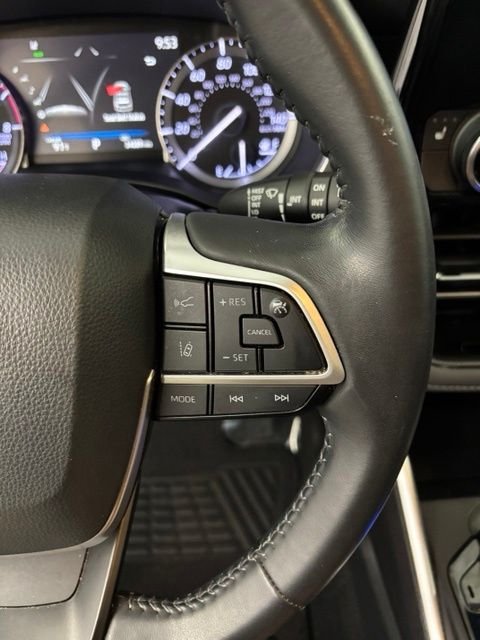 Used 2022 Red Toyota XLE image 20