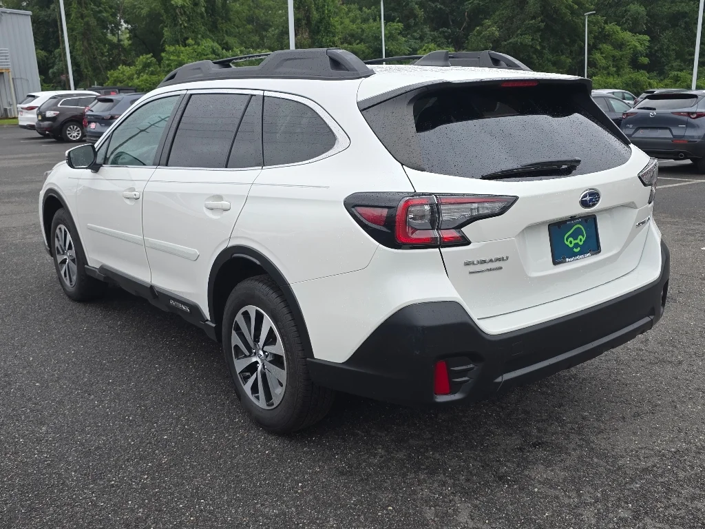 Used 2021 White Subaru Premium image 12