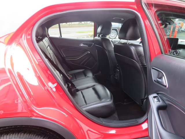 Used 2020 Jupiter Red Mercedes-Benz GLA 250 image 11