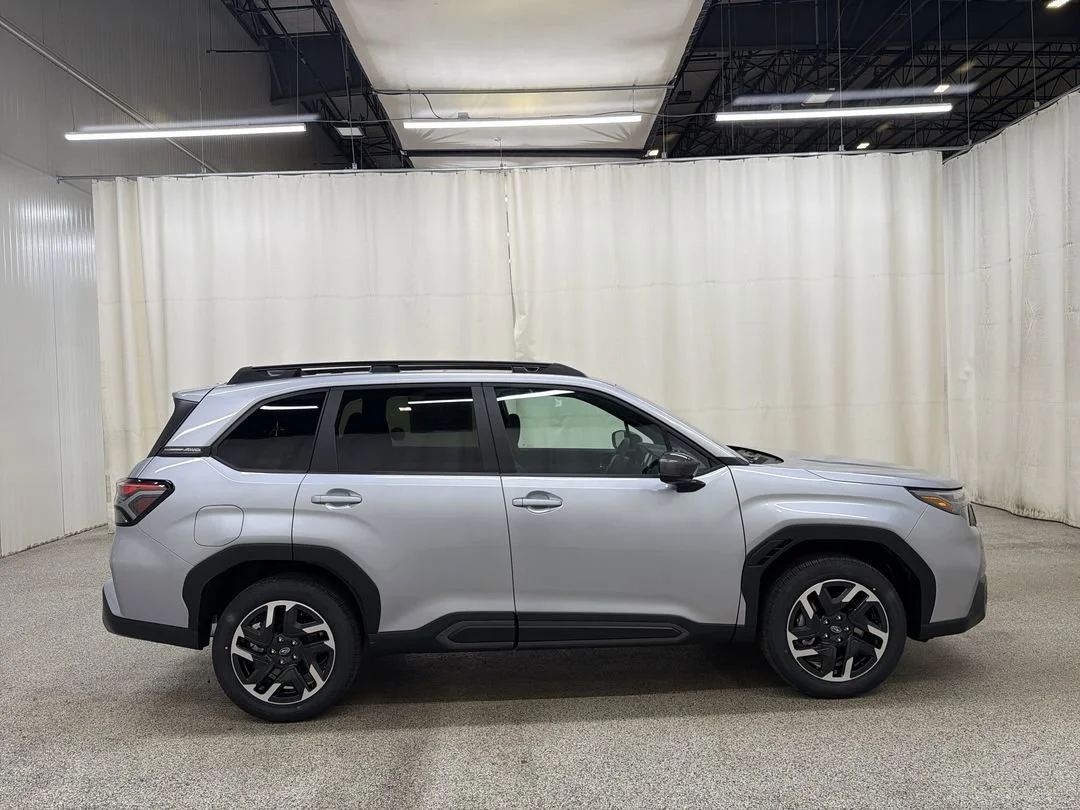 New 2026 Ice Silver Metallic Subaru Limited image 5