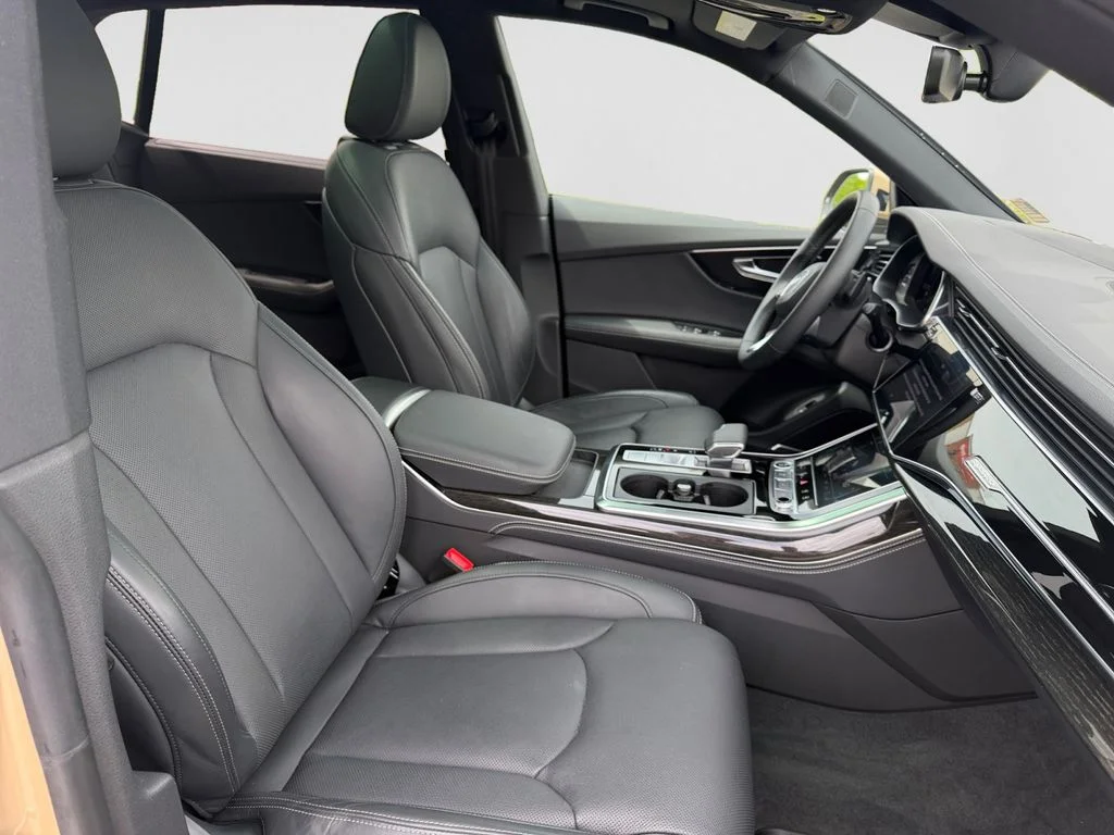 Used 2025 Gold Audi 55 Prestige image 15