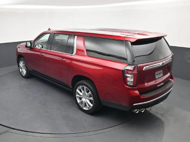 Used 2021 Red Chevrolet High Country image 26