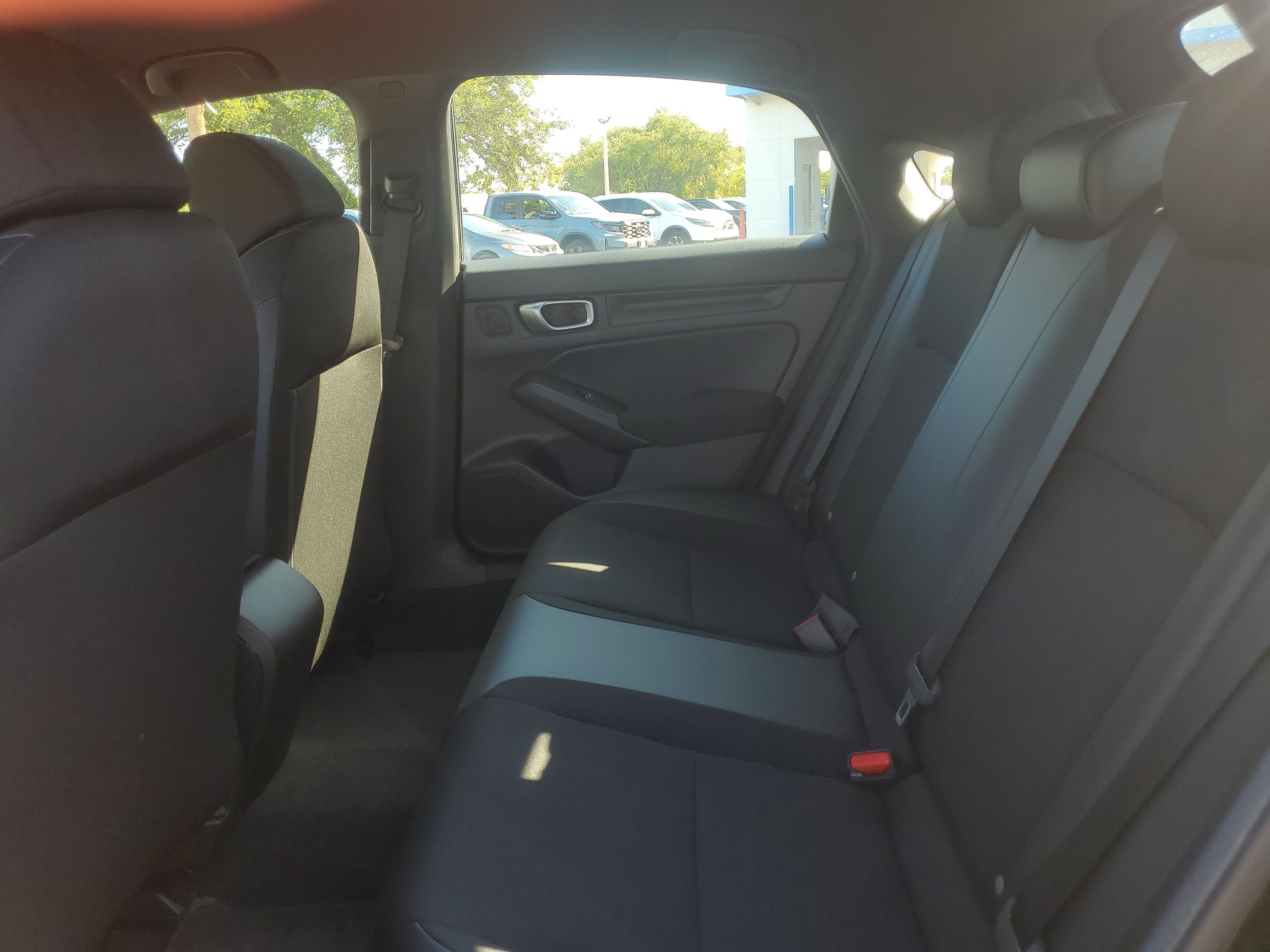 Used 2024  Honda Sport image 13