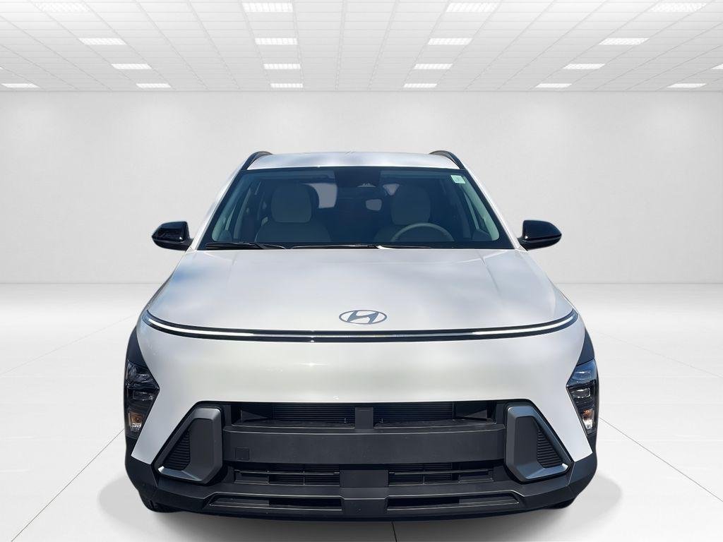 New 2026 White Hyundai SEL Sport FWD image 2