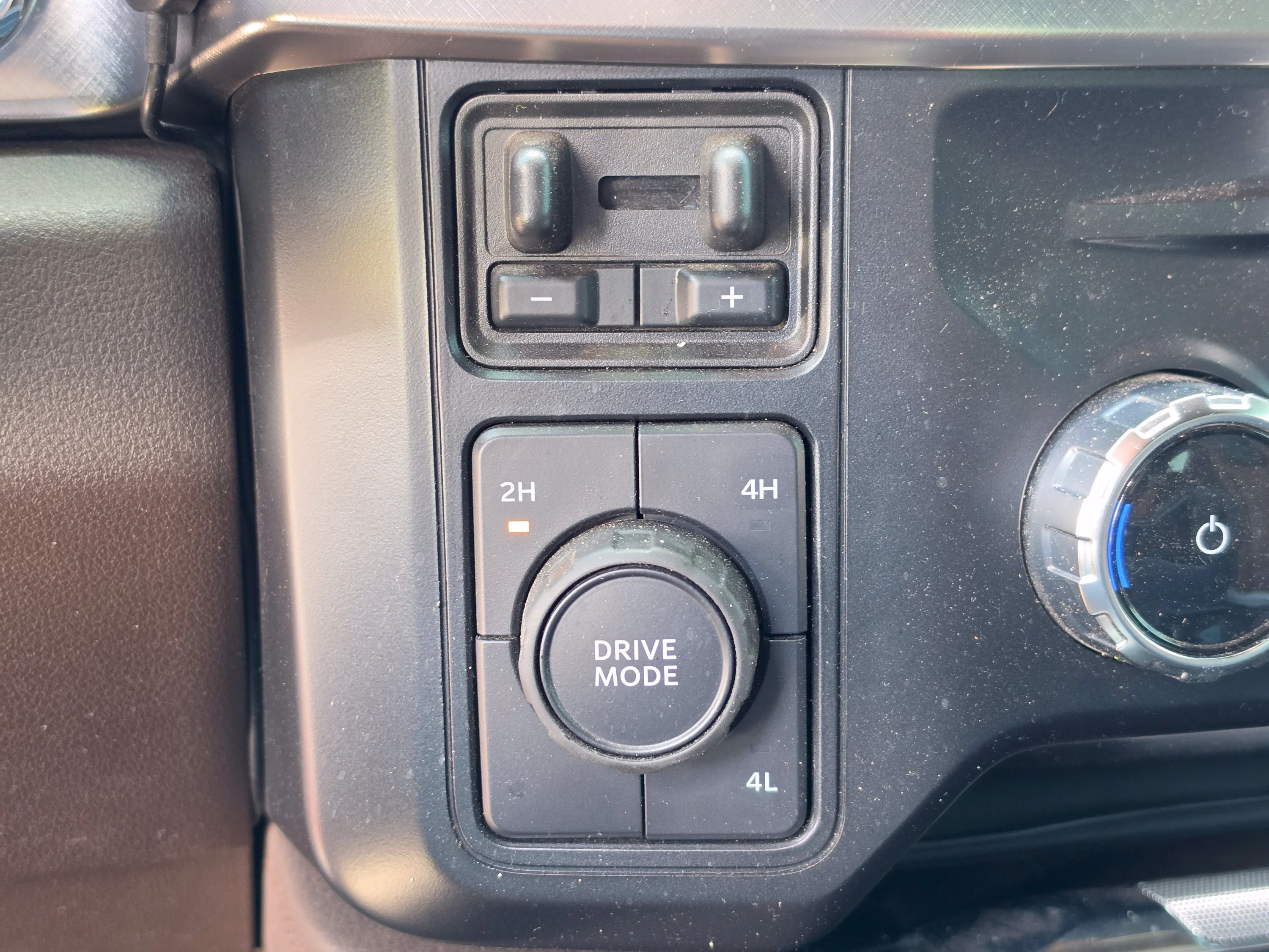 Used 2024 Red Metallic Ford King Ranch image 34