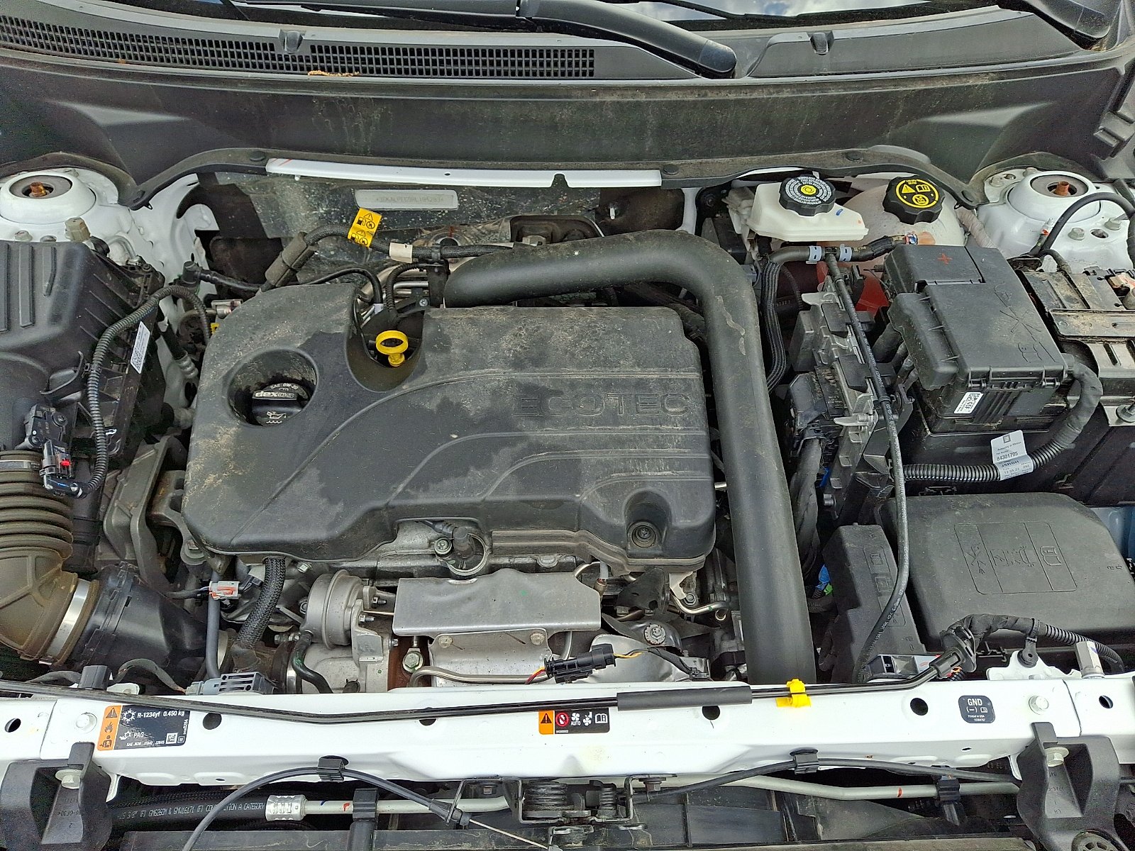 Used 2024 Summit White - GAZ GMC FWD SLT image 26