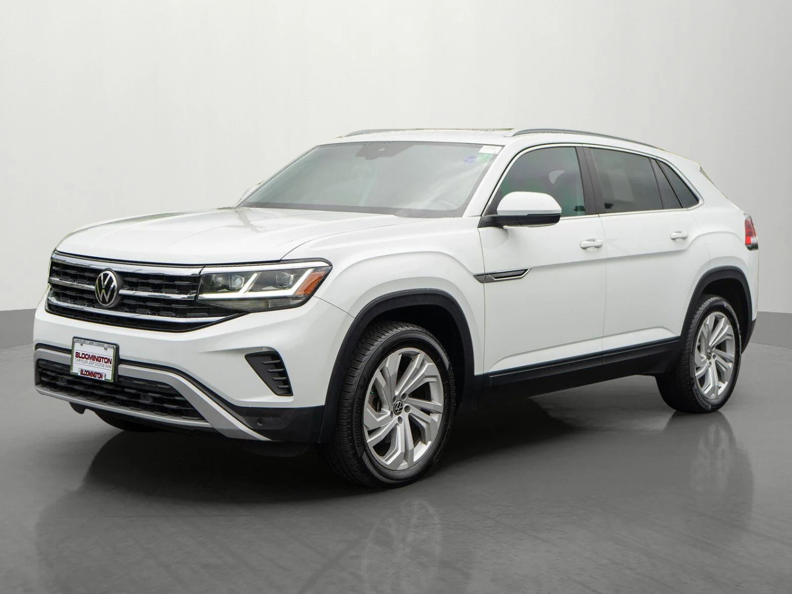 Used 2020 Pure White Volkswagen 2.0T SEL image 3