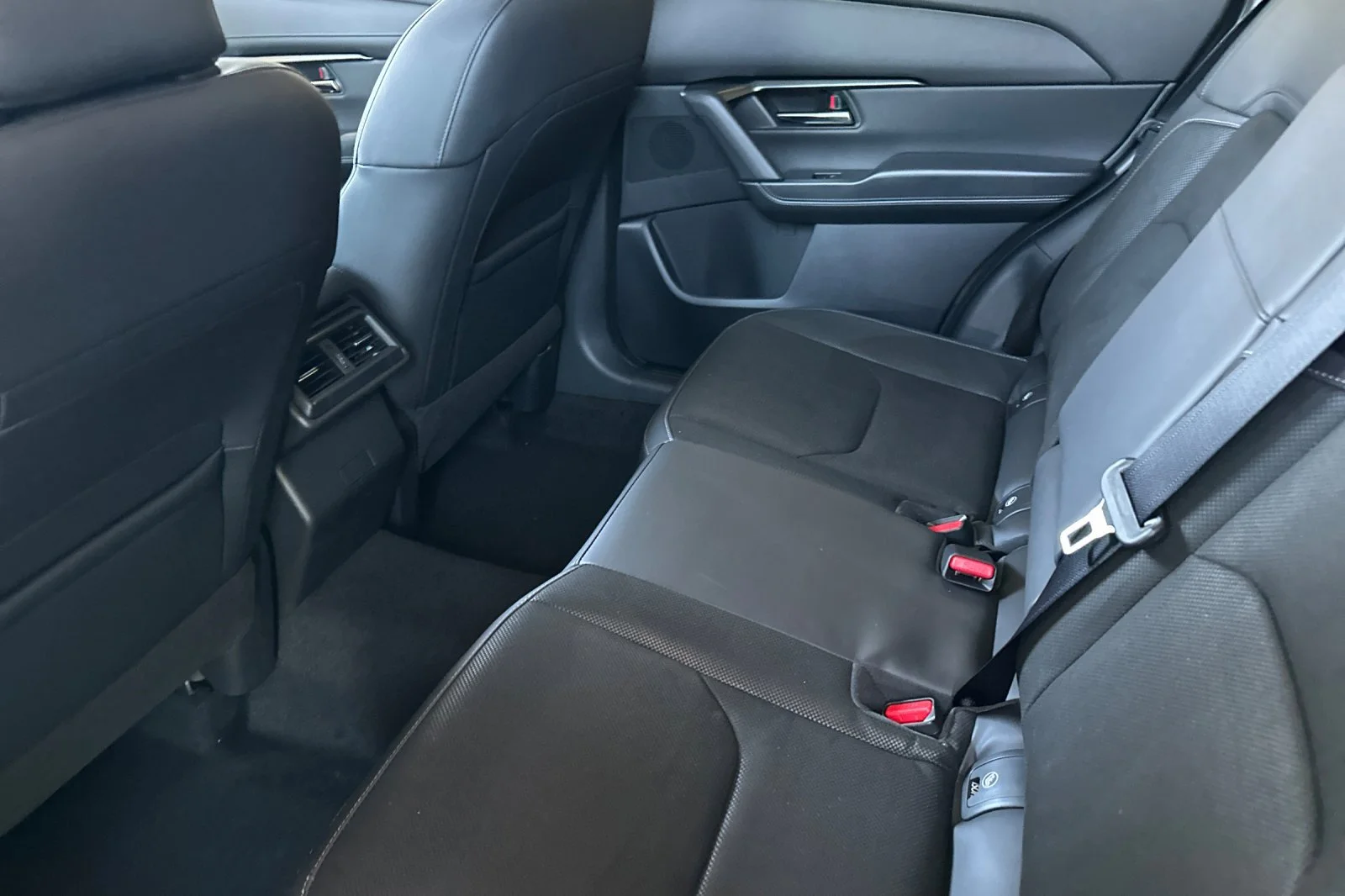 New 2026 Navy Blue Mica Mazda 2.5 S Select AWD image 13