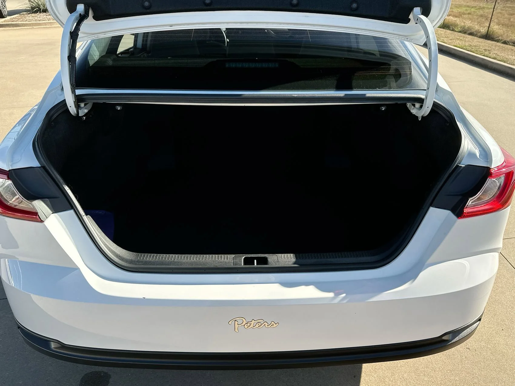 Used 2025 Ice Toyota LE image 21