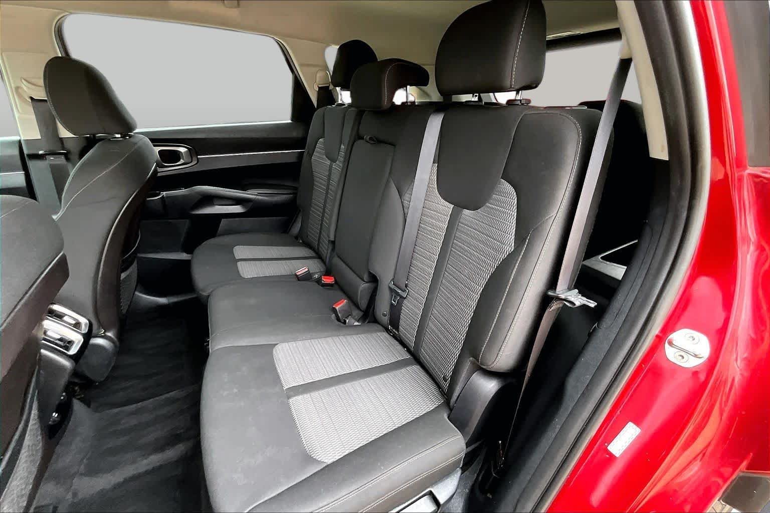Used 2022 Passion Red Tintcoat Kia LX image 11