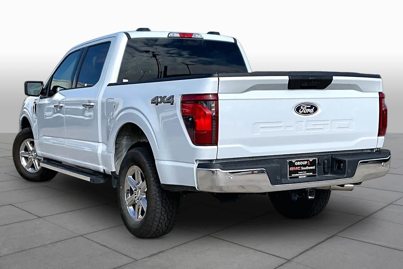 Used 2025 Space White Ford XLT image 12