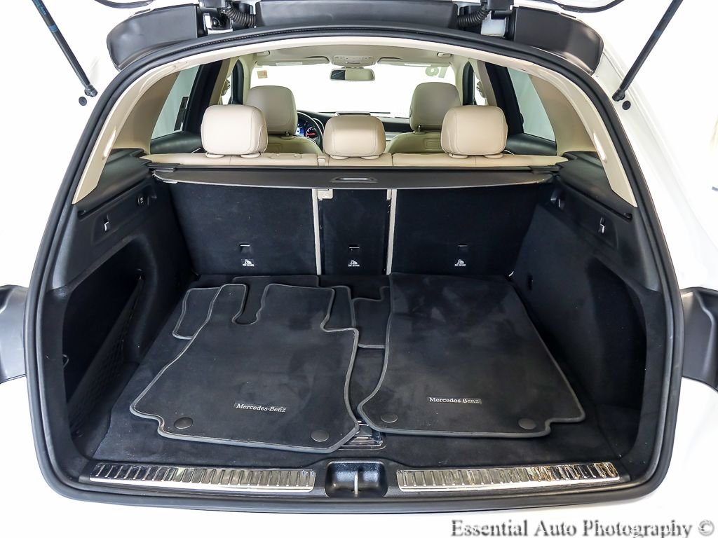 Used 2018  Mercedes-Benz GLC 300 image 24