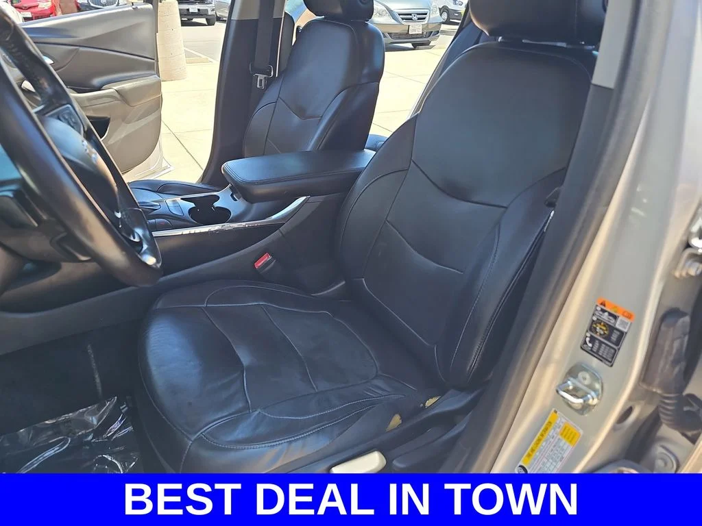Used 2018 Silver Chevrolet Premier image 14