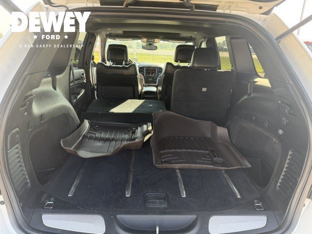 Used 2017 Bright White Clearcoat Jeep Limited image 29