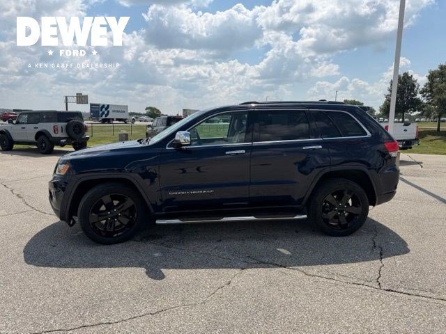 Used 2015 True Blue Pearlcoat Jeep Limited image 7