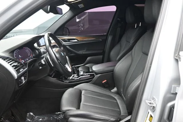 Used 2021 Silver BMW sDrive30i image 7