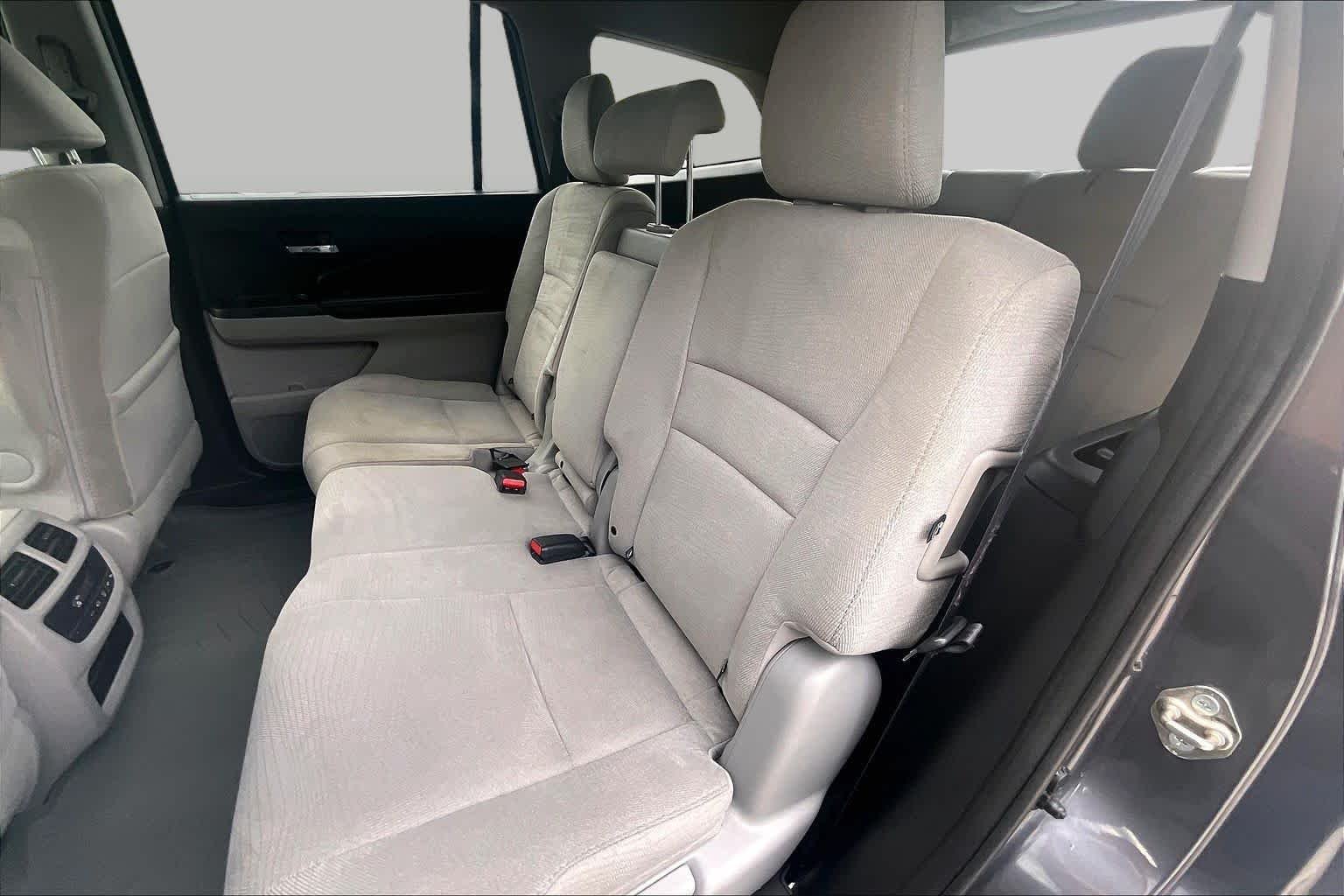 Used 2017  Honda EX image 20